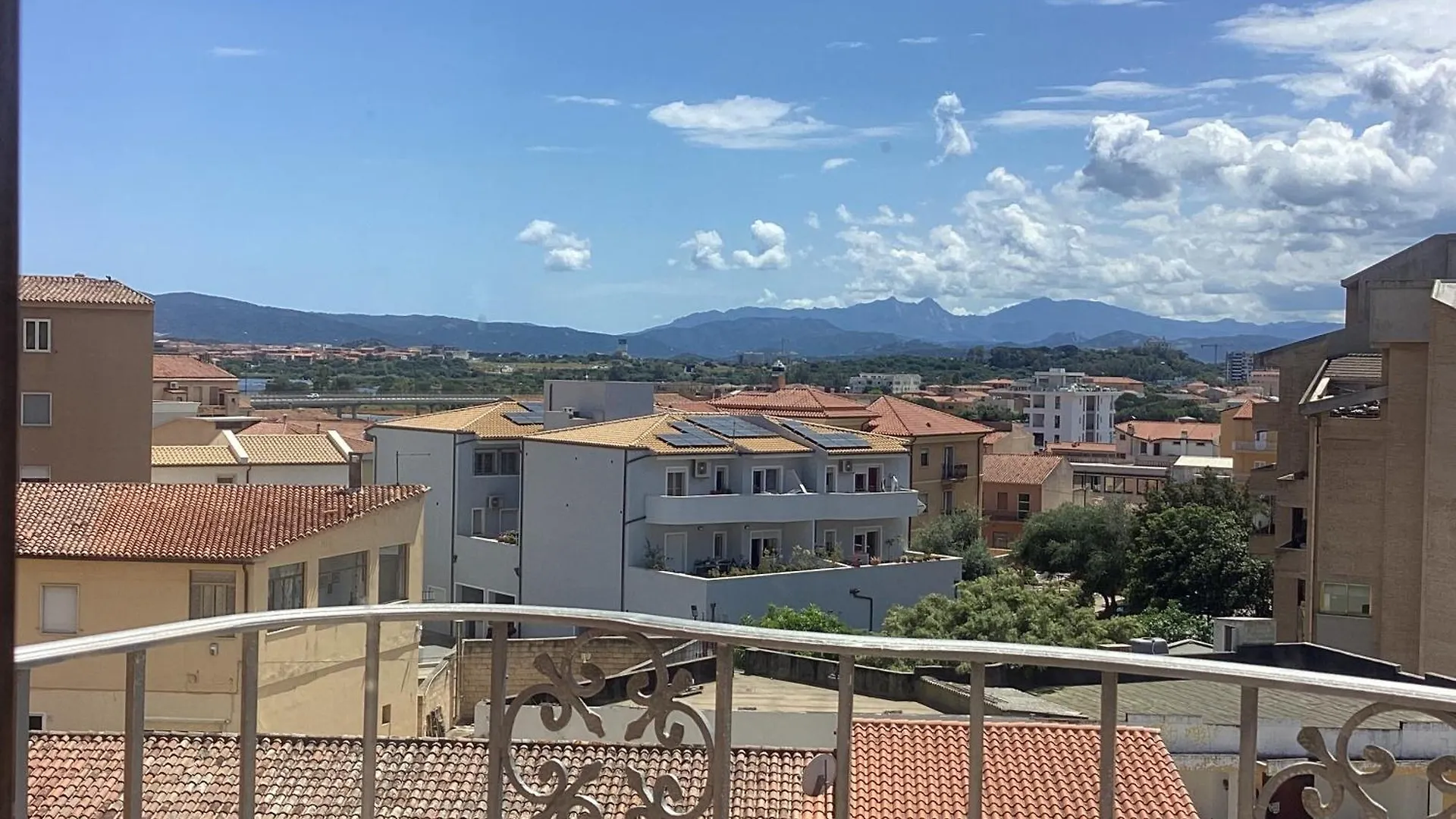 Vabene Daire Olbia 0*,  İtalya